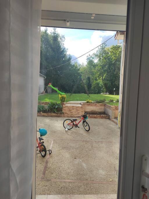 La Riviera Maison: Riverside Retreat Near Paris Holiday home Bruyeres-le-Chatel