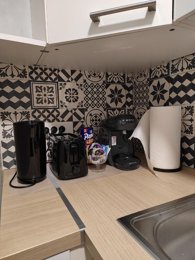 La Riviera Maison Avec Riviere Et Jardin 35mins De Paris Rer C A 600m Pour Tour Eiffel Orly Airport 25km Restaurants Et Supermarches Proches Bruyeres-le-Chatel